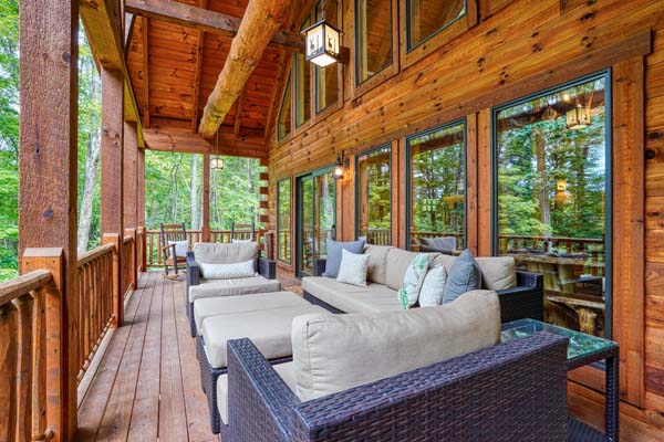 covered outdoor deck