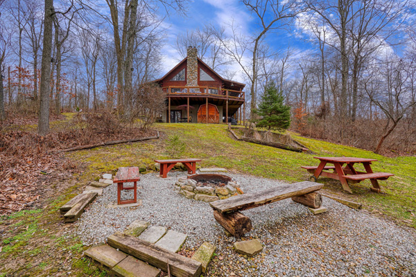 Serene retreat surrounded by the wonders of Hocking Hills
