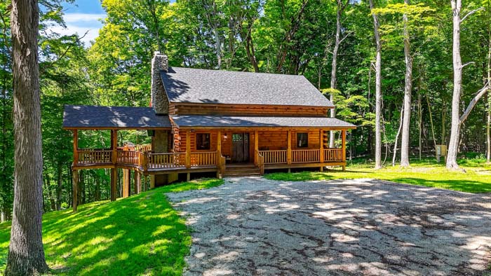 Happy Hours Cabin near Lake Logan shopping dining and local attractions