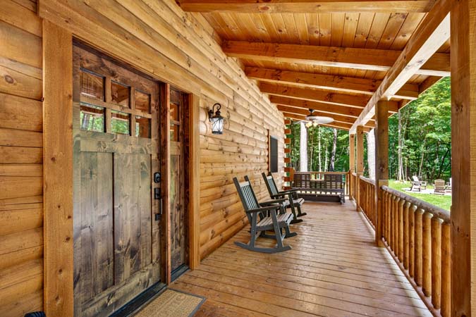 Hocking Hills lodging near popular attractions and activities