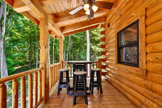 Comfortable Hocking Hills lodging with premium amenities