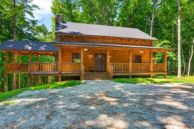 Modern cabin amenities combined with natural surroundings