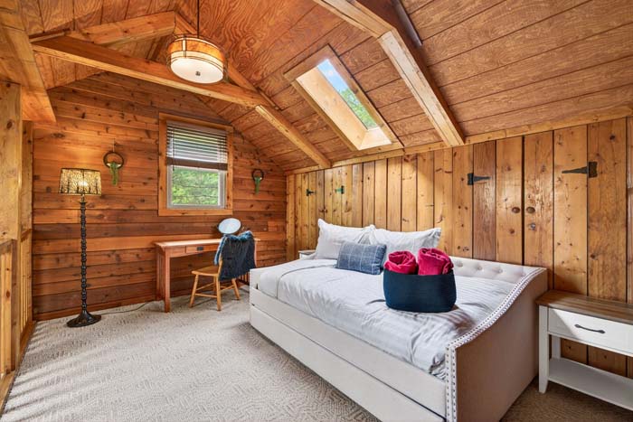 Cabin entertainment area with TV