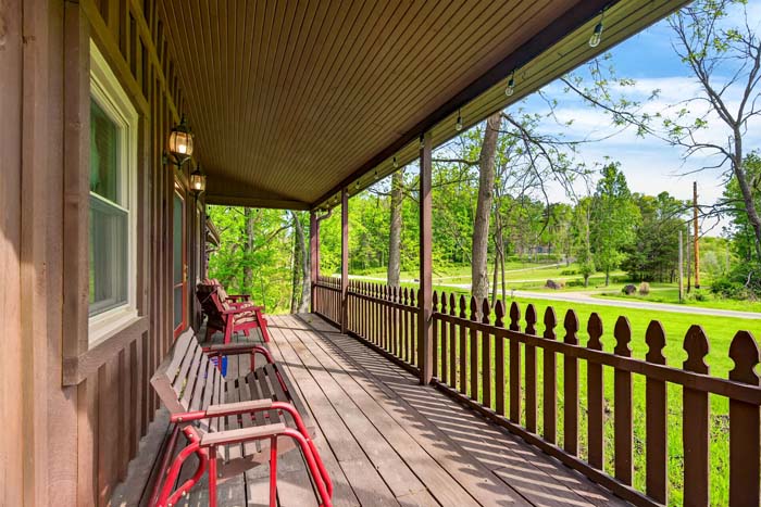 Dining space inside Hocking Hills cabin