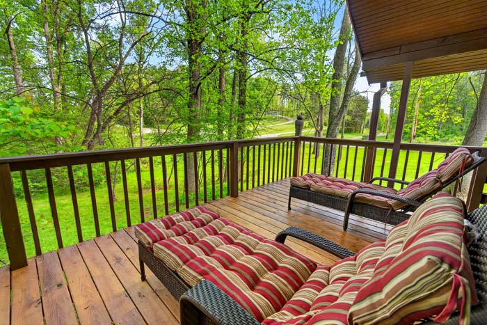 Outdoor games for cabin guests