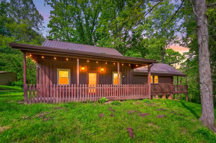 Hidden gem cabin getaway in southern Ohio