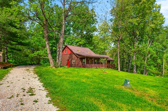 M'Hollow cabin retreat in the Hocking Hills