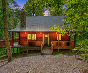 Memory Ridge Retreat porch, side