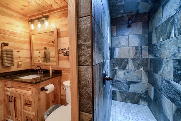 Serenity and privacy at Rock Ridge cabin
