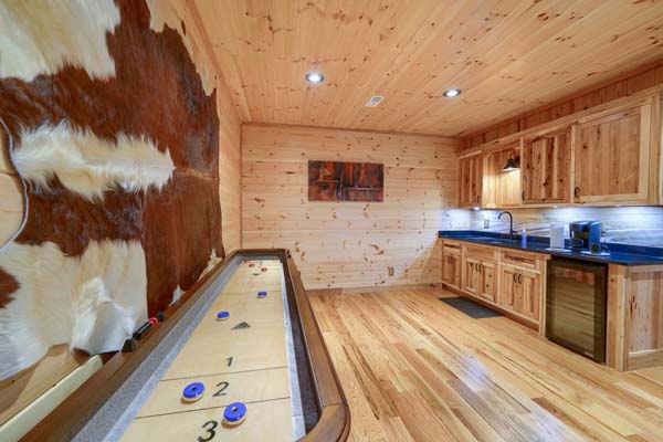 Escape to nature at Rock Ridge cabin in Hocking Hills