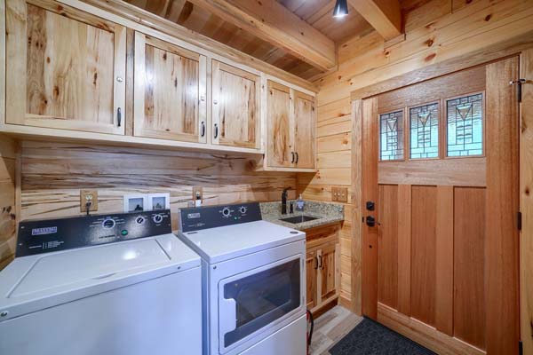 Unwind and reconnect with nature at Rock Ridge cabin