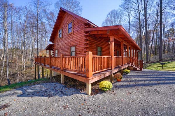 Picturesque log cabin facade