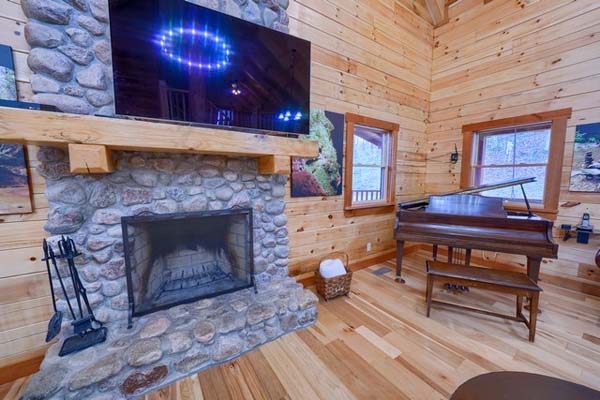 Rosewood Lodge - Hocking Hills - Old Man's Cave - Ohio