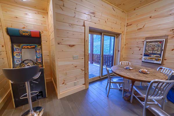 Rosewood Lodge - Hocking Hills - Old Man's Cave - Ohio