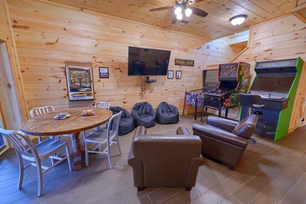 Rosewood Lodge - Hocking Hills - Old Man's Cave - Ohio