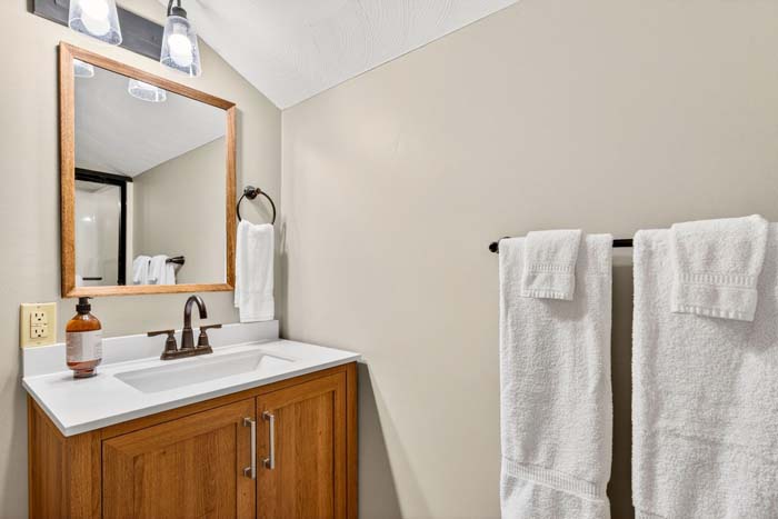 Comfortable main level bedroom retreat