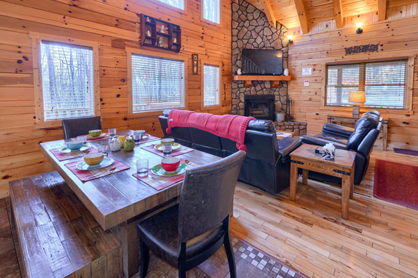 Enchanting scenery surrounding Spotted Owl Cabin in Hocking Hills