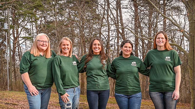 HOUSEKEEPING LEADS HOUSEKEEPING LEADS staff