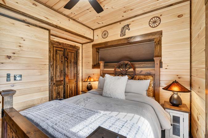 The Tack Room — Hocking Hills, photo 49
